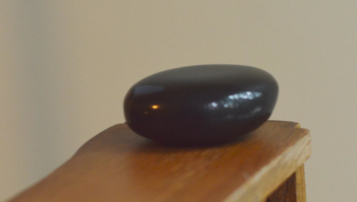 Black Agate Palm Stones