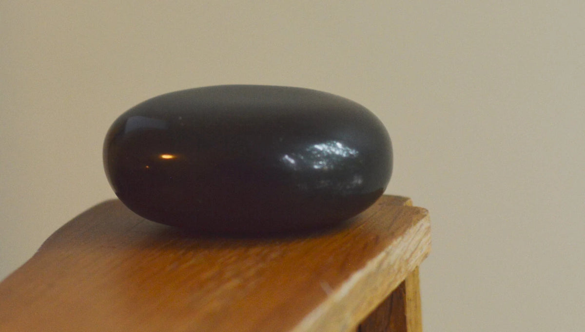 Black Agate Palm Stones