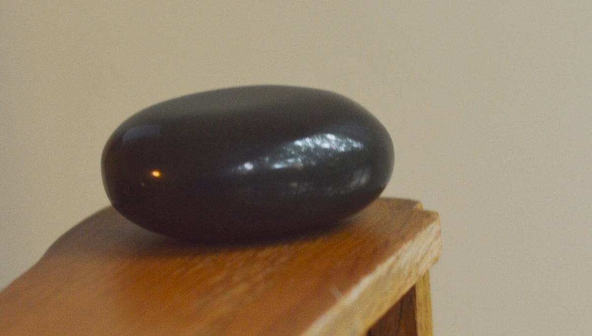 Black Agate Palm Stones