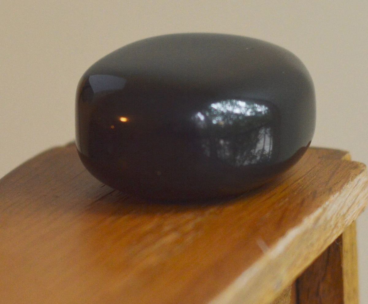 Black Agate Palm Stones