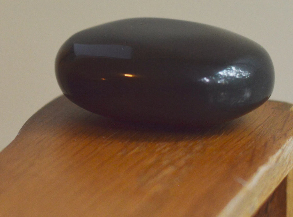 Black Agate Palm Stones