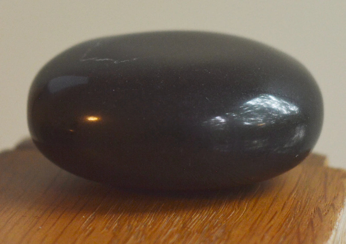 Black Agate Palm Stones