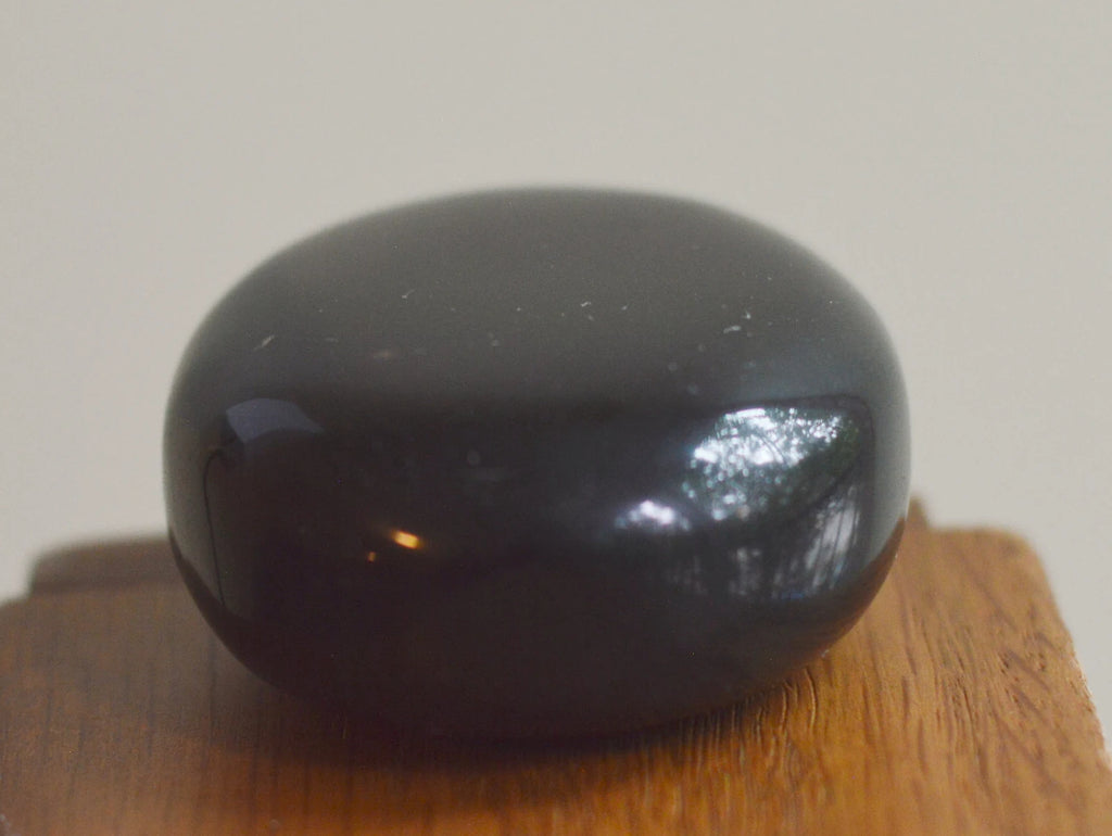 Black Agate Palm Stones