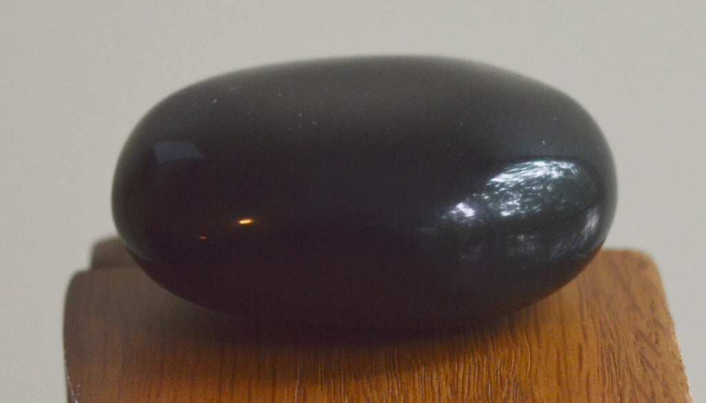 Black Agate Palm Stones